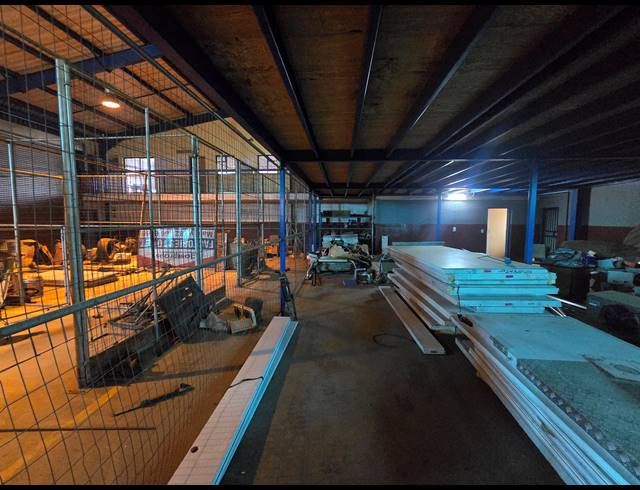 1,900M² FACTORY TO LET IN MOREHILL